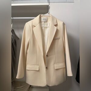 Chic & Tailored Cream Blazer